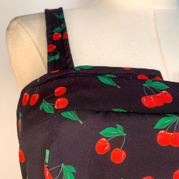 Cherry Pattern Vintage Style Top - Picture 4 of 8